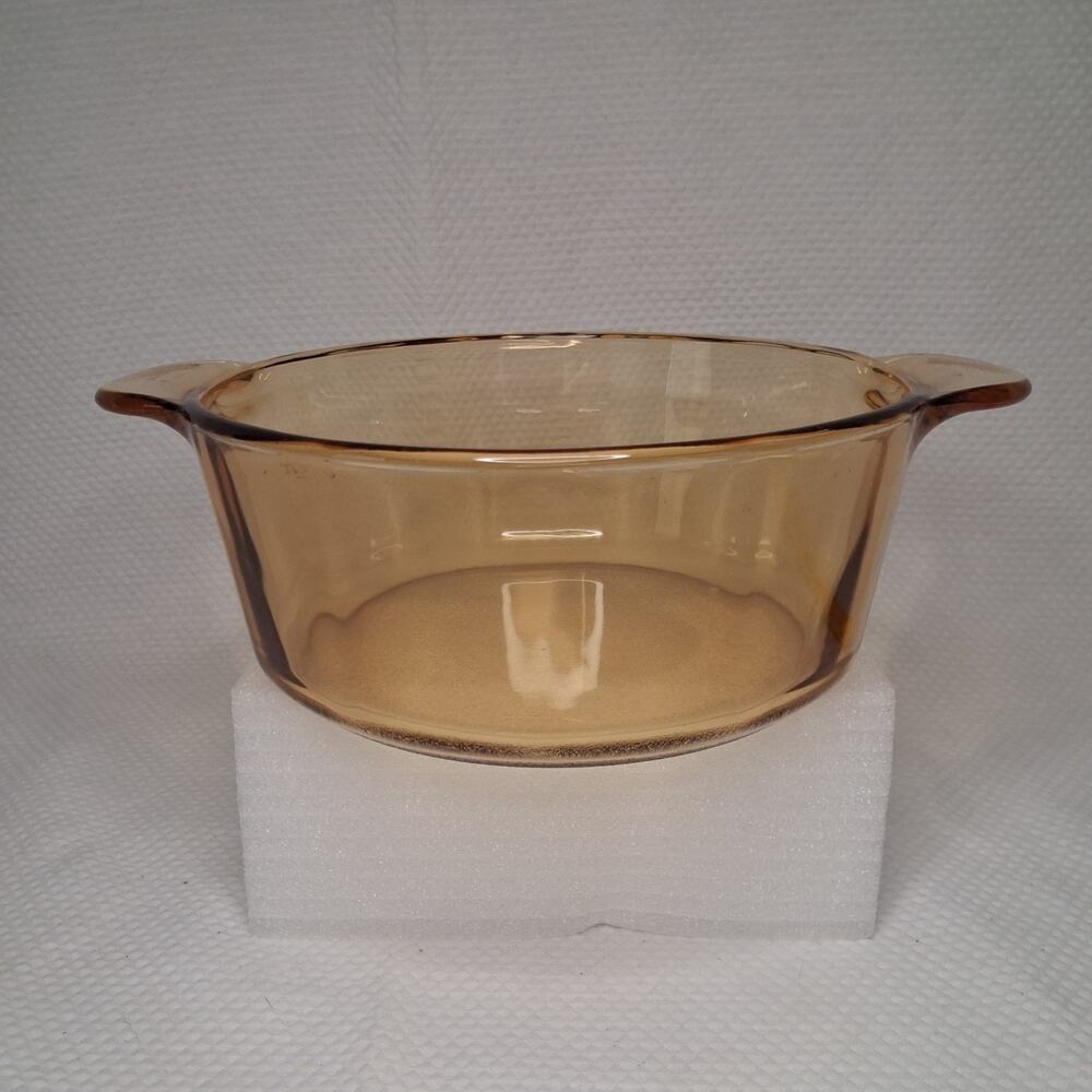Vintage Visions Round Casserole 2.25L Glass Yellow Amber Made in France